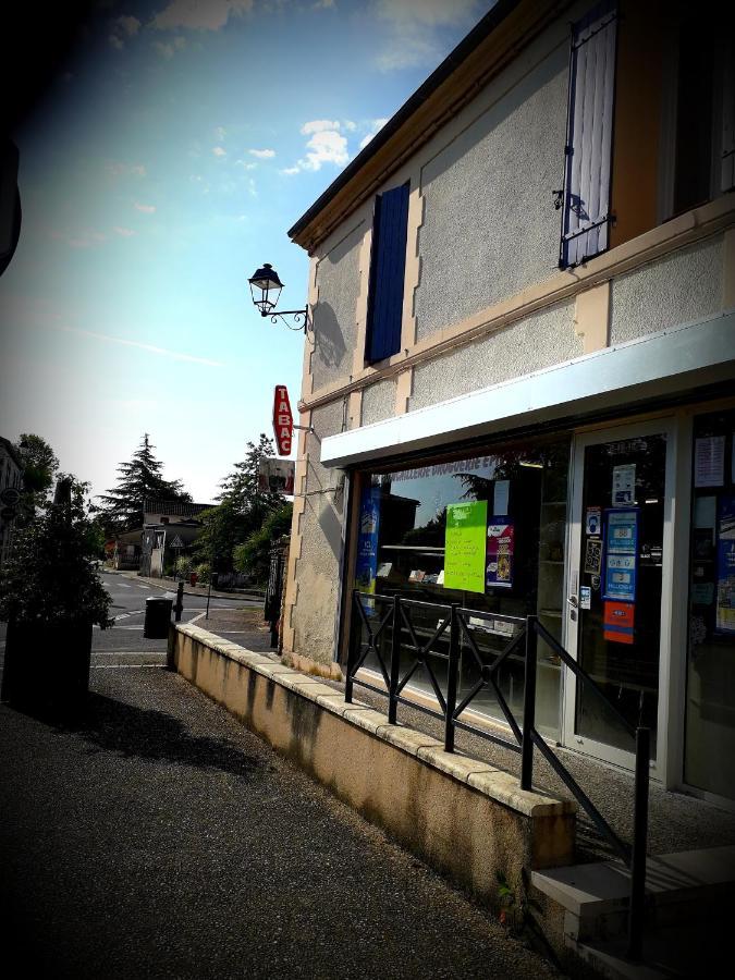 B&B Chez Annie Saint-Martin-de-Gurçon Esterno foto