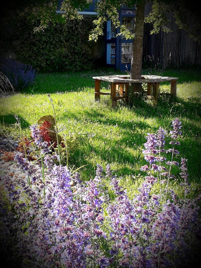 B&B Chez Annie Saint-Martin-de-Gurçon Esterno foto