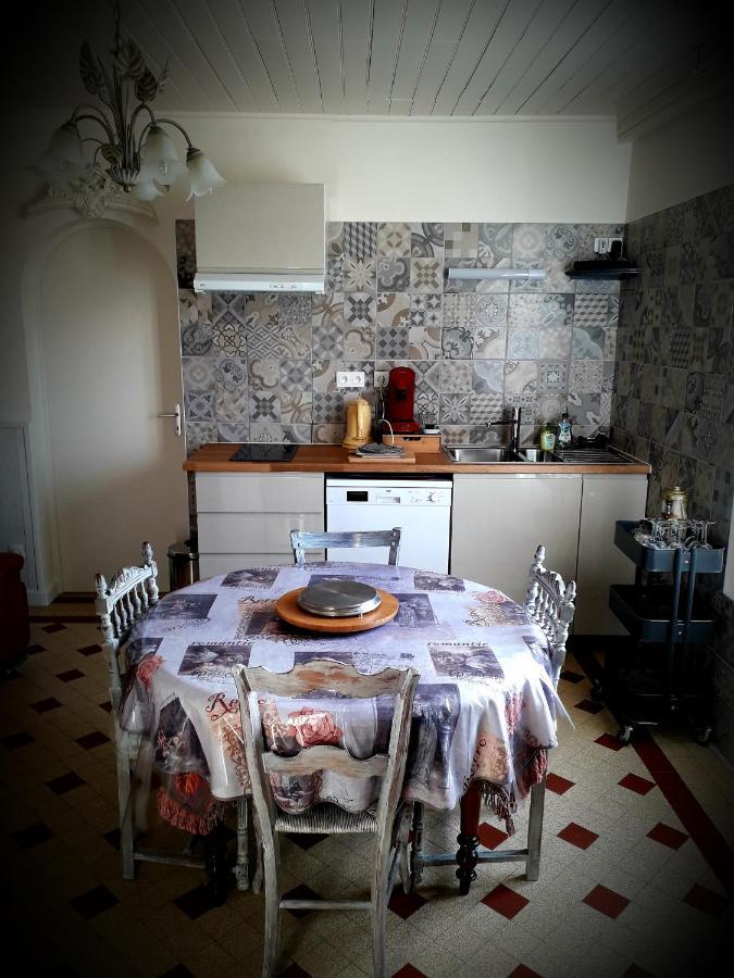 B&B Chez Annie Saint-Martin-de-Gurçon Esterno foto
